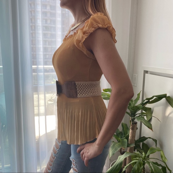 Beige Stretchy Tan Top With Belt Size Small - Picture 5 of 8